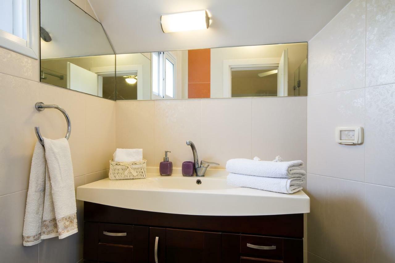 Homey Suite In Zichron Yaakov Zikhron Ya'akov Exterior photo