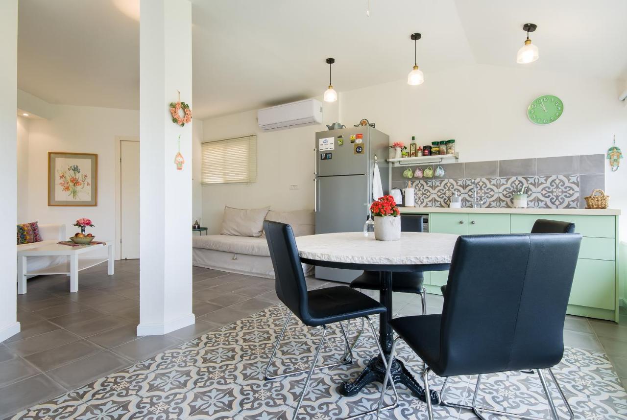 Homey Suite In Zichron Yaakov Zikhron Ya'akov Exterior photo